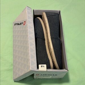 Airwalk Blue Sneakers Casual Comfort - Size 8.5